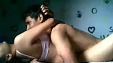 Fresh hot teen desi girlfriend’s leaked Indian sex mms scandal