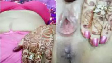 Teen Indian with tattooed hands allows guy to touch her XXX twat