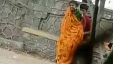 Desi bhabhi fucking outdoor caught