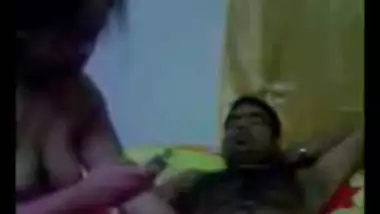 Desi aunty satisfying hubby’s friend in sex