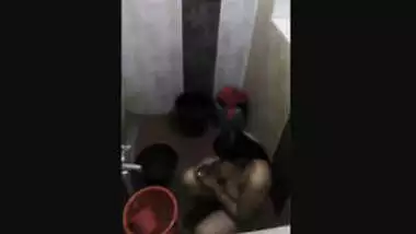 Desi Bhabhi Bathing Record In Hidden Cam