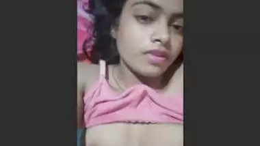 Desi Girl Shows her Boobs and Pussy