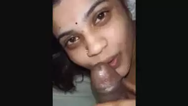 Sexy Desi Bhabhi Blowjob Vdo