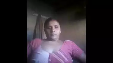 Indian aunty selfie