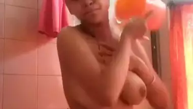 Horny Desi Girl Exposing In Bathroom