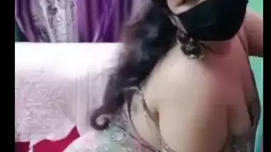 Horny Bhabhi on Tango Prvt Boobs Show Strip Dance Hot