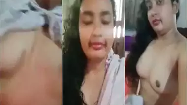 Bangladeshi cute girl showing boobs