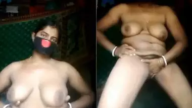 Bengali Boudi showing her nude body