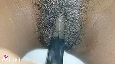 කලු පයියකින් සැපක් ගත්තා ජූස් යනකම් Get Amazing Fun With A Black Dildo Till Coming Juice