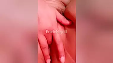 Hot Indian Girl Masturbating With Loud Moaning