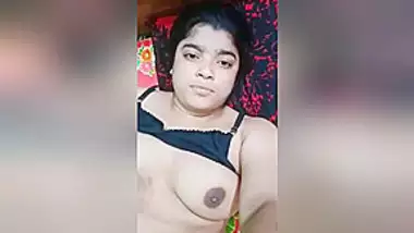 Bhabhi Shows Her Big Boobs