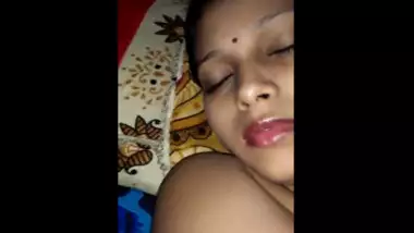 Sleeping Desi wife sex MMS movie oozed online