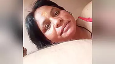 Today Exclusive- Desi Bhabhi Sucking Babaji Dick