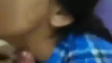 Desi Girl Sucking in Hotel