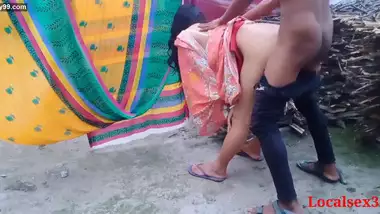 Desi indian Bhabi Sex In outdoor