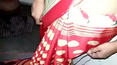 Desi wife in sari gets captured by husband who wants XXX striptease