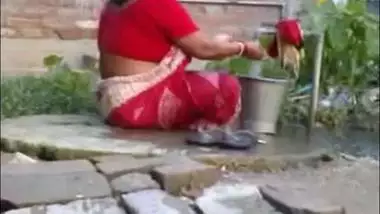 Indian sex mms of bhabhi caught by neighbor