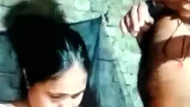 Bhabhi giving show for money