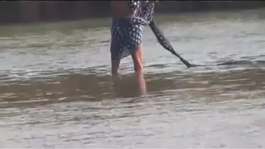 big boob village bhabhi in river