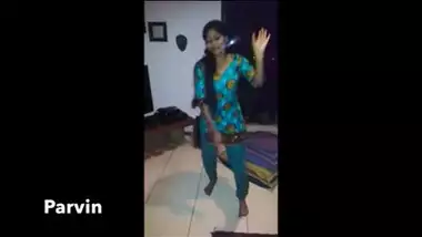 indianexy girl dancing and boobs pics