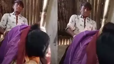 Dehati Adivasi Bhabhi fucked doggy style outdoors