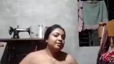 Bengali Boudi Removing Saree And fingering