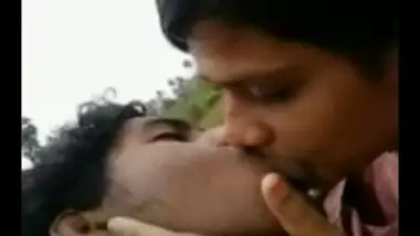 Indian GF Hot Smooch - Movies.