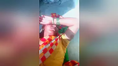 Today Exclusive- Desi Bhabhi Bathing And Fucking Video Record By Dewar Part 2