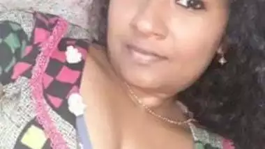 380px x 214px - Trichy Cheating Housewife Showing Nude Body To Her Friend porn video