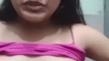 Cute Bangladeshi Girl Shows her Boobs