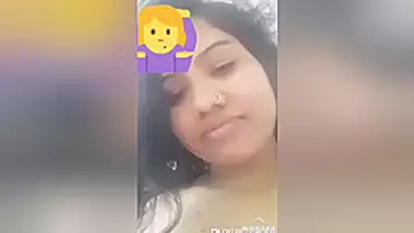 Today Exclusive- Cute Bangla Girl Showing Her Nude Body To Lover On Video Call