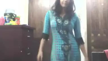 bengali girl inhalwaruittriping and trying dresses 2