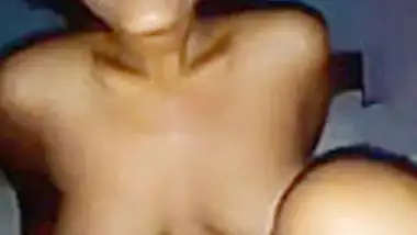 Srilankan Naked Pussy Show To Her Neighbor Video