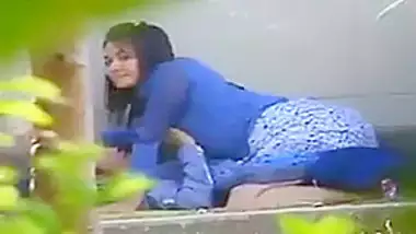 Desi Amateur College Girl Enjoying Passionate Sex Outdoors Scandal