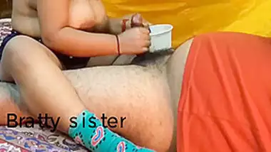 Indian Desi Bhabhi, Indian Bhabhi And Desi Bhabhi - Desi Ultra Close-up Homemade Blowjob, Mms