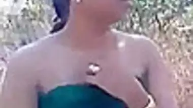 Dehati Desi Slut Outdoor Nude Show