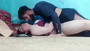 Bhai Ne Bhabhi Ki Behan Ko Ghar Me Bulaker Chudai Machayi