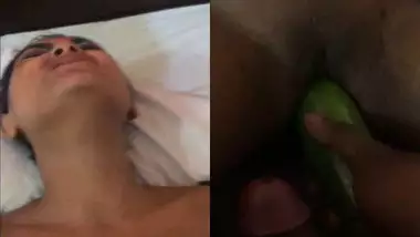 Desi girl takes cucumber in her tight pussy