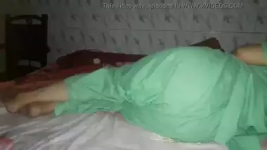 Mom Sleeping Desi Fuck Video - Wanna Fuck Huge Gaand Of My Sleeping Mature porn video
