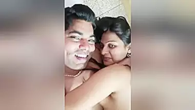 Today Exclusive- Desi Lover Kissing