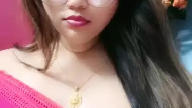 Cute Desi Teen in Hot Dress Showing Side Boobs on Tango Live