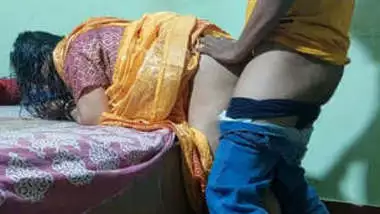 Yellow saree maid lifting her dress for boss full anal entry