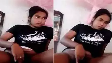 Indian horny girl fingering pussy viral clip