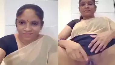 380px x 214px - Kochi Mallu Aunty Lifting Saree Pussy Showing porn video