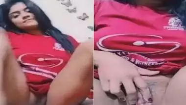 Beautiful girlfriend WhatsApp fingering viral show