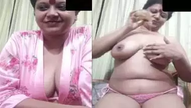 Mature aunty boob massage viral video call sex