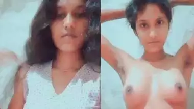 Cute girl topless in viral Srilankan sex video