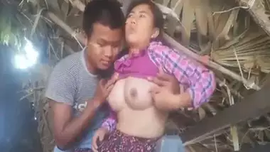 Bharatpur Guy Fucks His Wife In The Doggy Style In Nepali Sex porn video