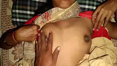 Husband eats his wife’s wet pussy in the desi porn