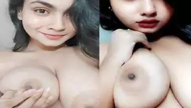 Sexy girlfriend naked big boobs showing viral MMS